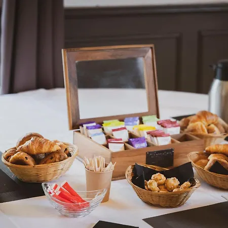 Chateau De Loubejac Отель