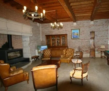 Chateau De Loubejac Hotel 3*
