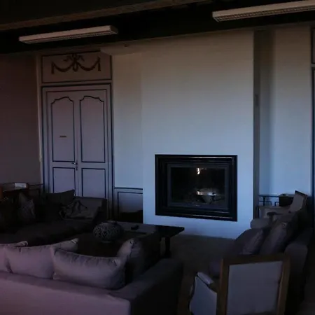 Отель Chateau De Loubejac 3*