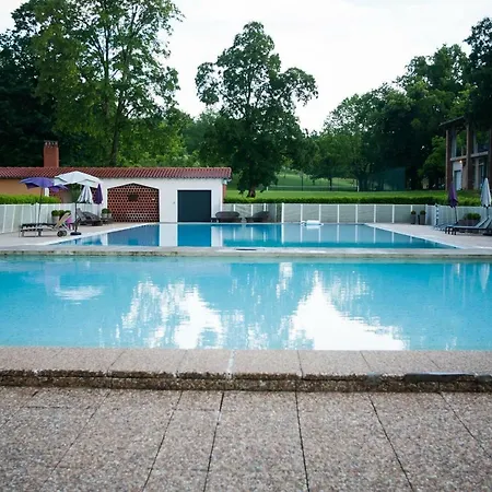 Chateau De Loubejac Hotel