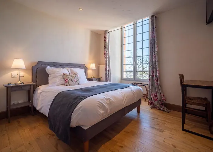 Château De Loubéjac Hotel