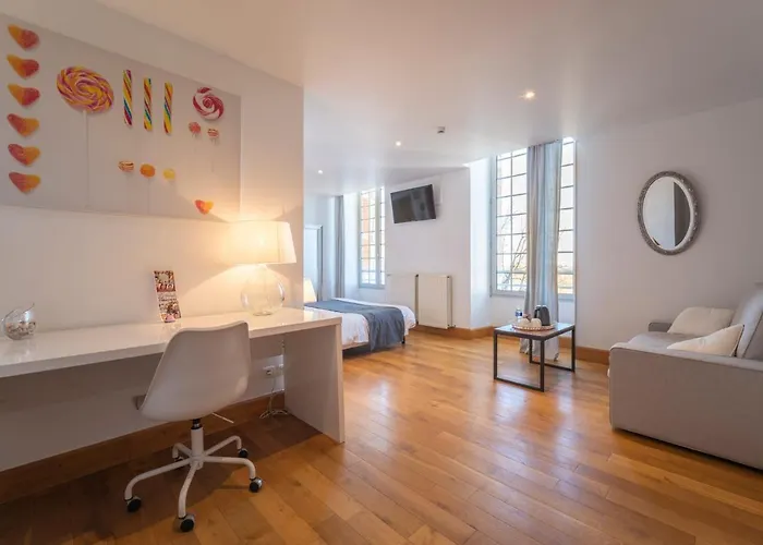 Château De Loubéjac Hotel 3*