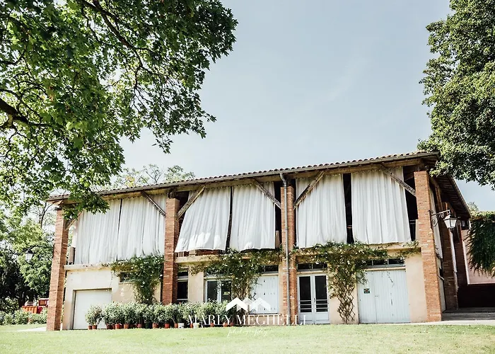 Château De Loubéjac Hotel 3*